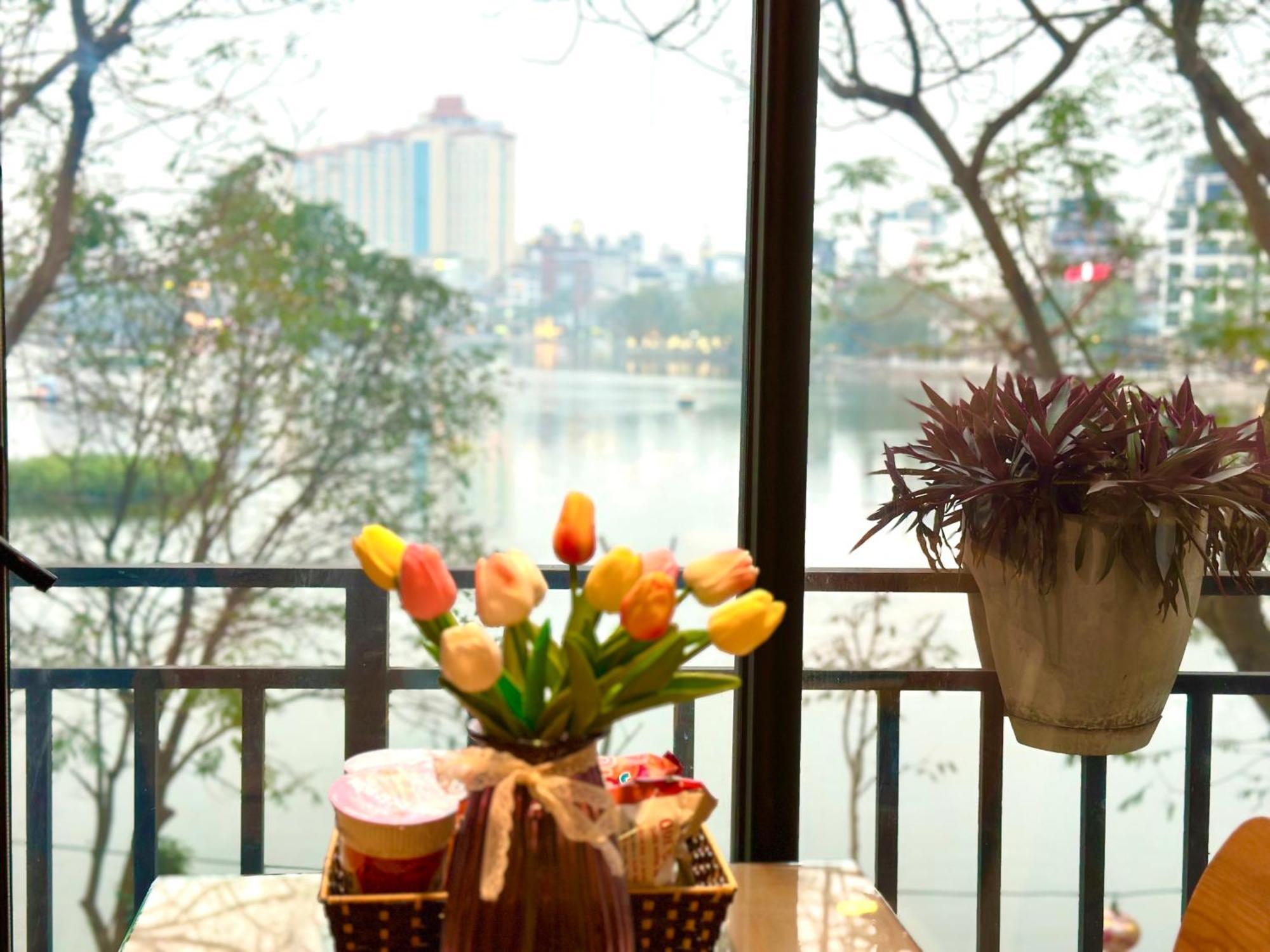 Windy Lakeview Studio Ha Noi Hanoi Esterno foto